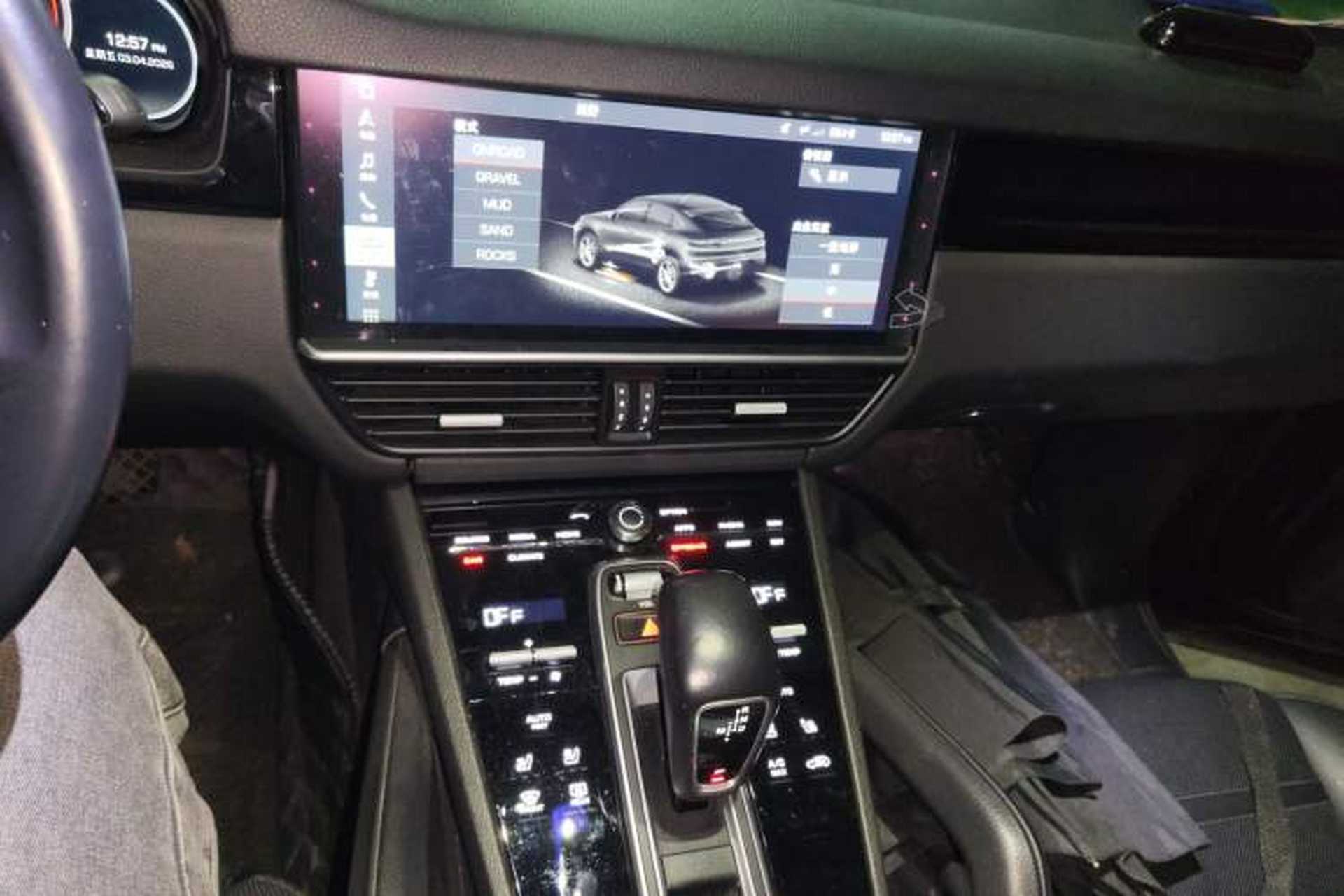 Used Porsche Cayenne 2019 Cayenne 3.0T Audio And AC Panel