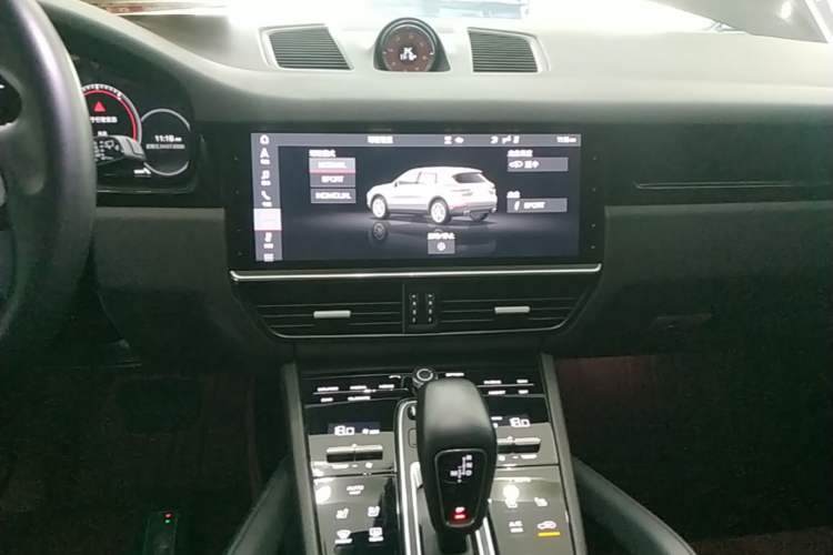 Used Porsche Cayenne 2019 Cayenne 3.0T Audio And AC Panel