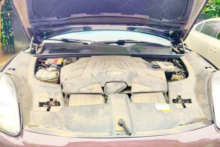 Used Porsche Cayenne 2019 Cayenne 3.0T Engine Bay