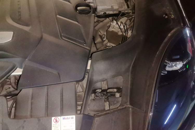 Used Porsche Cayenne 2019 Cayenne 3.0T Engine Bay Left