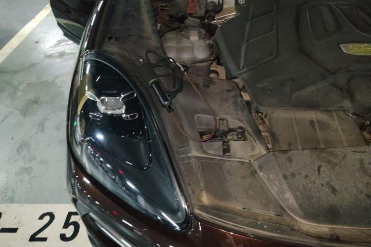 Used Porsche Cayenne 2019 Cayenne 3.0T Engine Bay Right