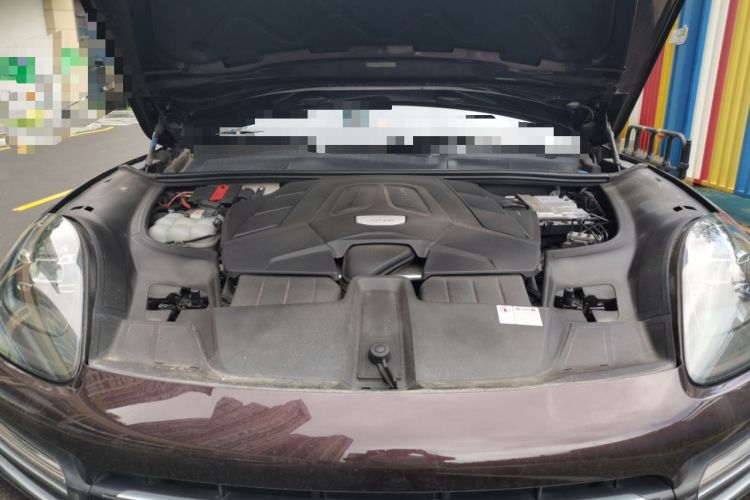 Used Porsche Cayenne 2019 Cayenne 3.0T Engine Bay