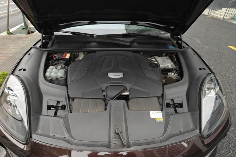 Used Porsche Cayenne 2019 Cayenne 3.0T Engine Bay