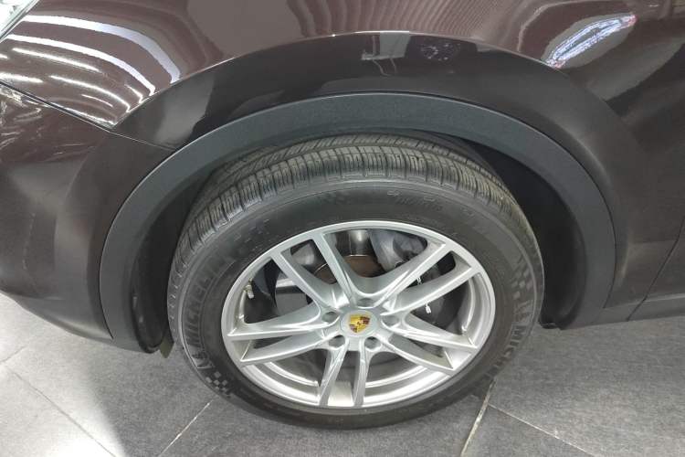 Used Porsche Cayenne 2019 Cayenne 3.0T Exterior 7