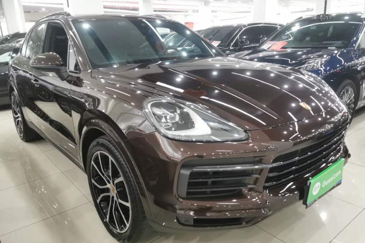 Used Porsche Cayenne 2019 Cayenne 3.0T Front Right 45 Deg