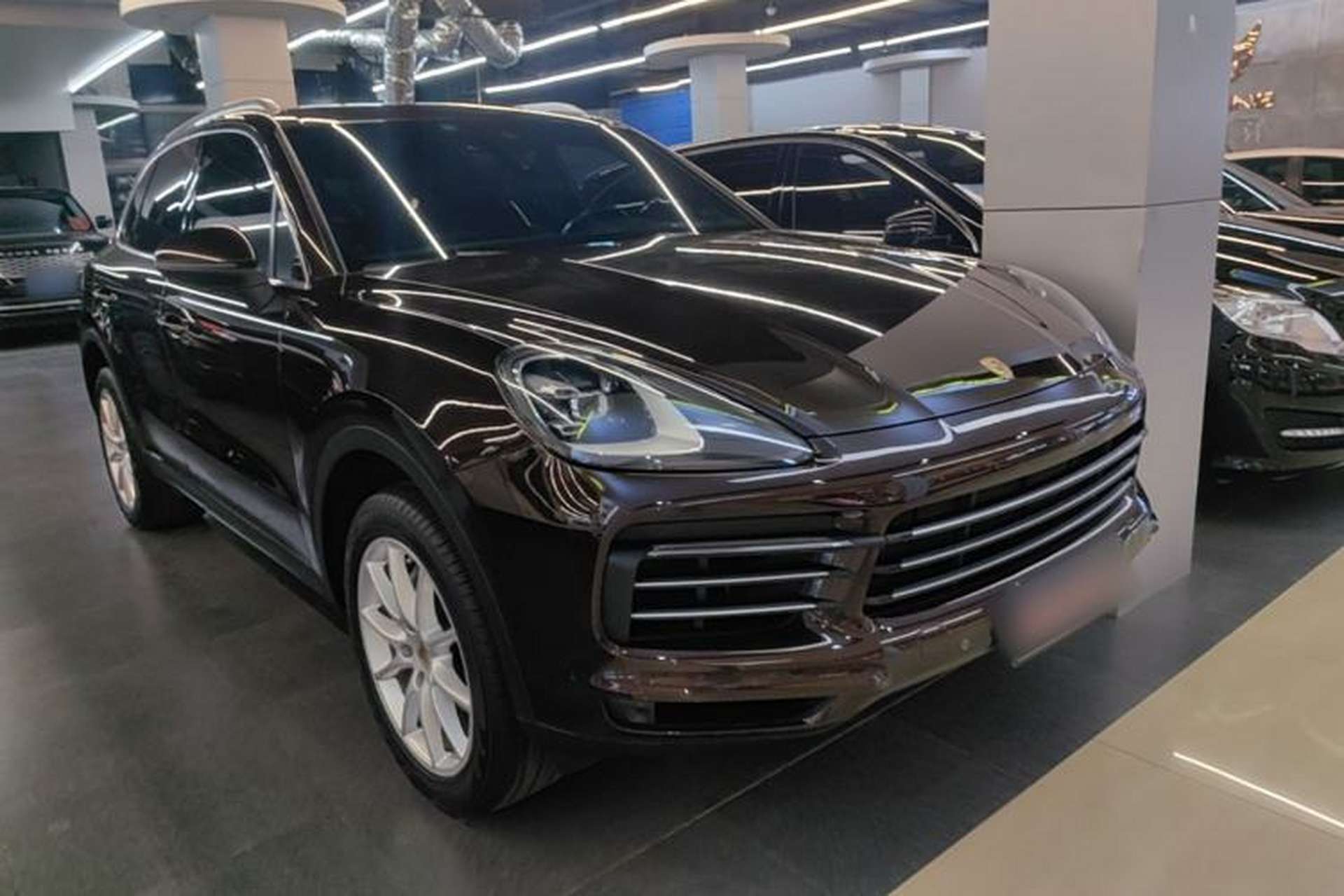 Used Porsche Cayenne 2019 Cayenne 3.0T Front Right 45 Deg