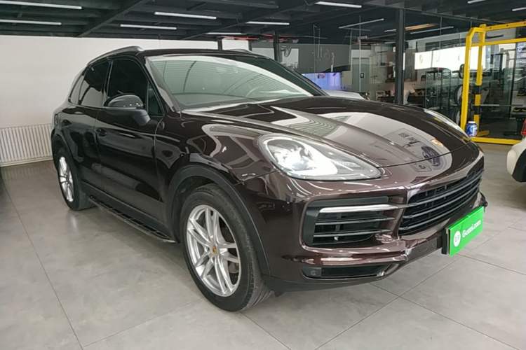 Used Porsche Cayenne 2019 Cayenne 3.0T Front Right 45 Deg
