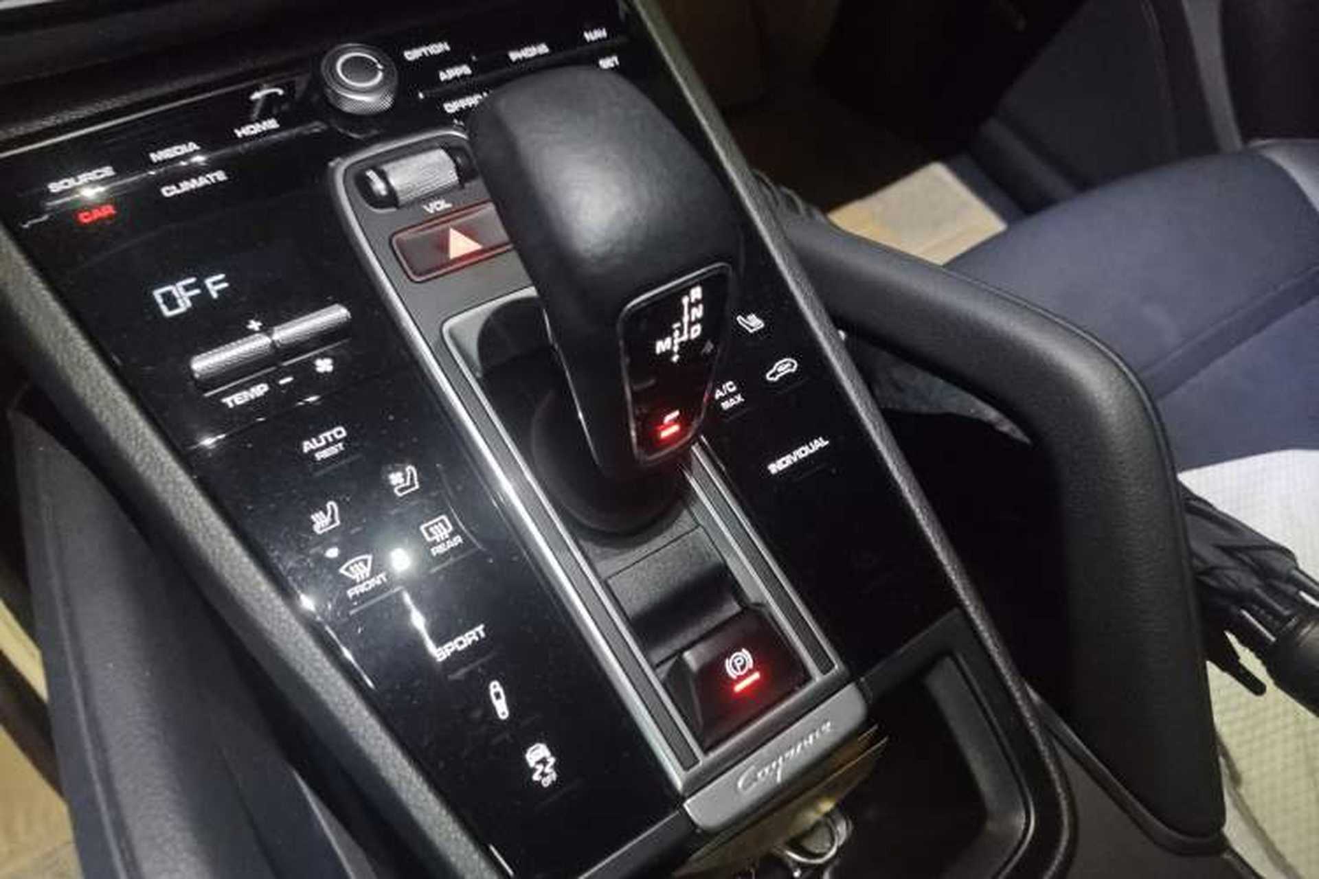 Used Porsche Cayenne 2019 Cayenne 3.0T Gear Lever
