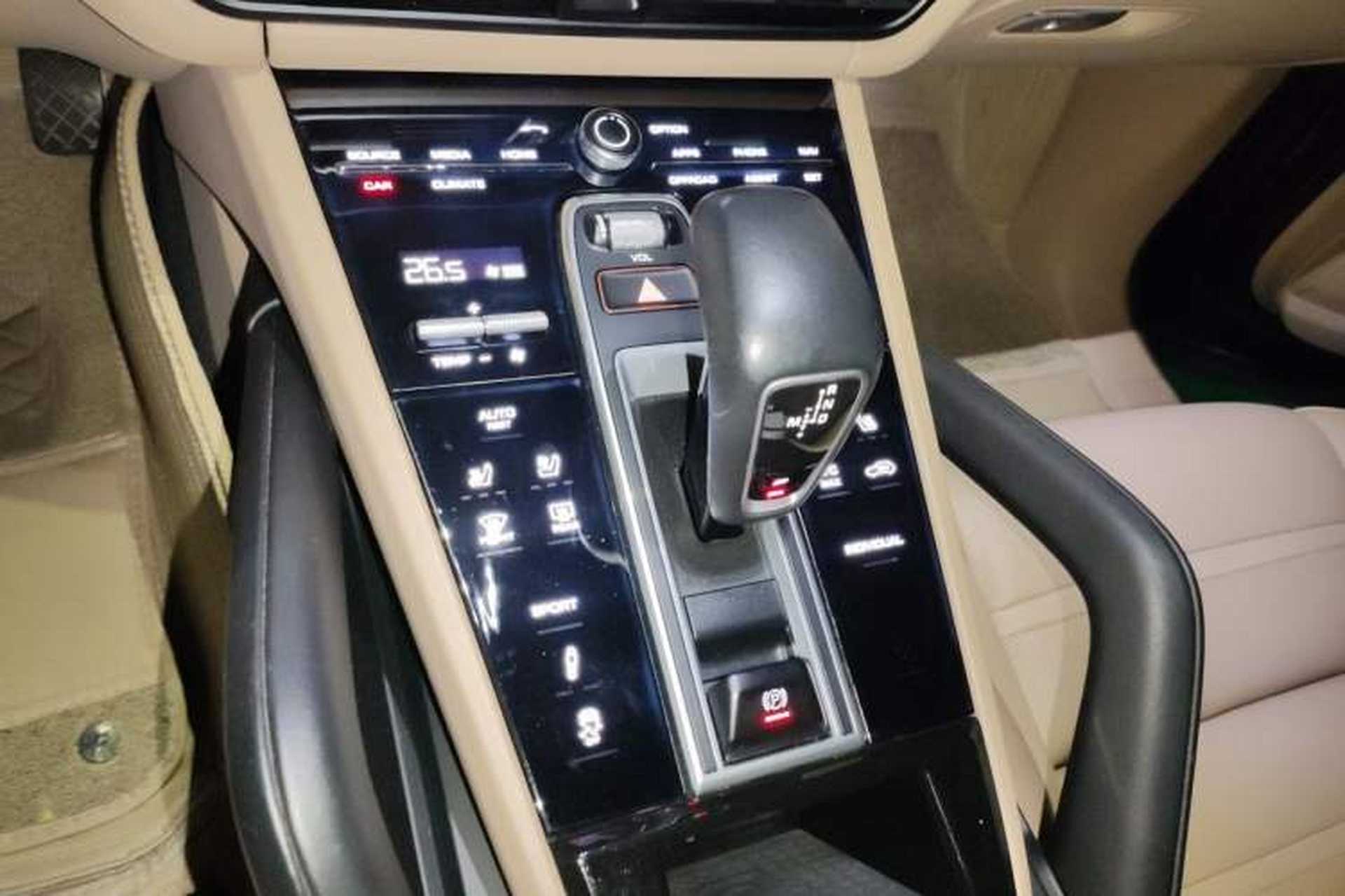 Used Porsche Cayenne 2019 Cayenne 3.0T Gear Lever