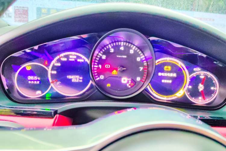 Used Porsche Cayenne 2019 Cayenne 3.0T Instrument Cluster