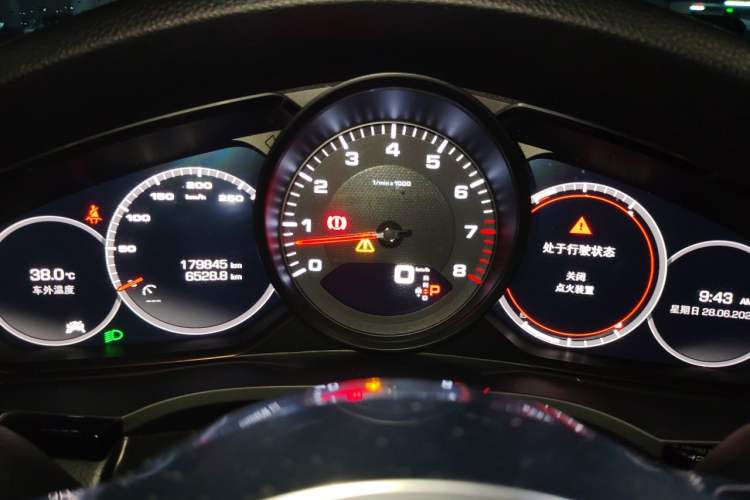 Used Porsche Cayenne 2019 Cayenne 3.0T Instrument Cluster