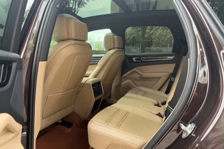 Used Porsche Cayenne 2019 Cayenne 3.0T Interior 3