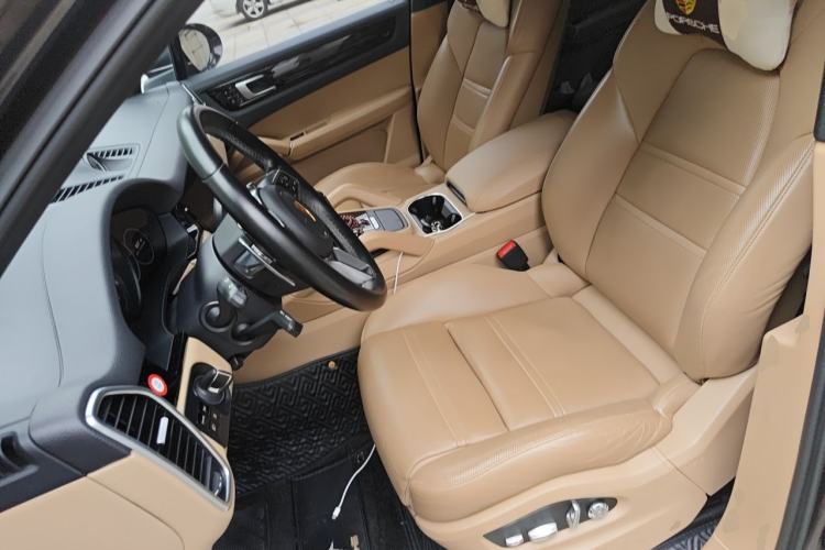 Used Porsche Cayenne 2019 Cayenne 3.0T Left Front Seat