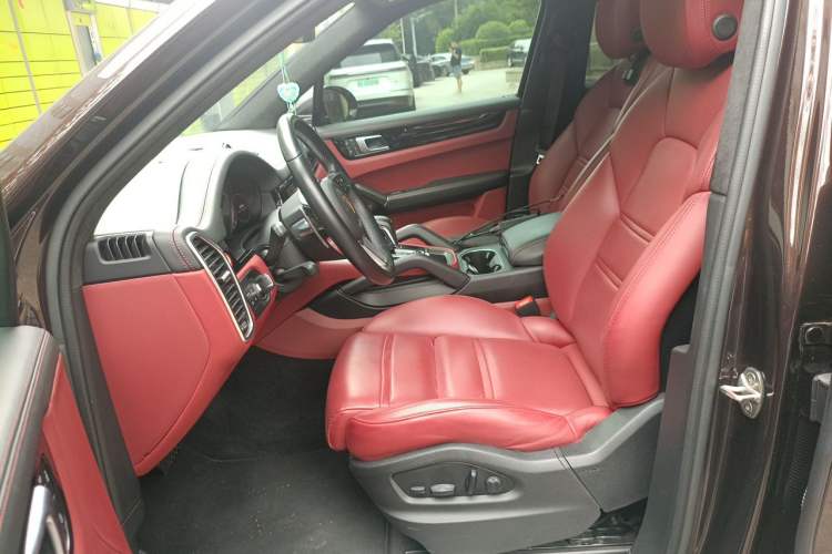 Used Porsche Cayenne 2019 Cayenne 3.0T Left Front Seat
