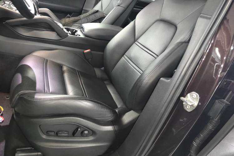 Used Porsche Cayenne 2019 Cayenne 3.0T Left Front Seat