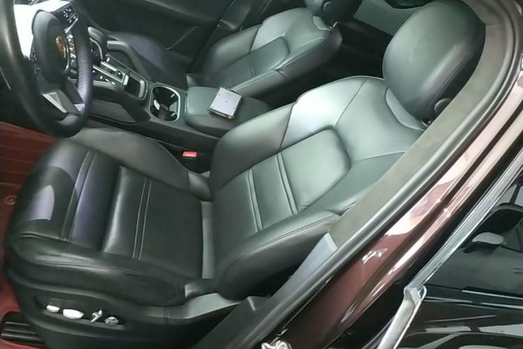 Used Porsche Cayenne 2019 Cayenne 3.0T Left Front Seat