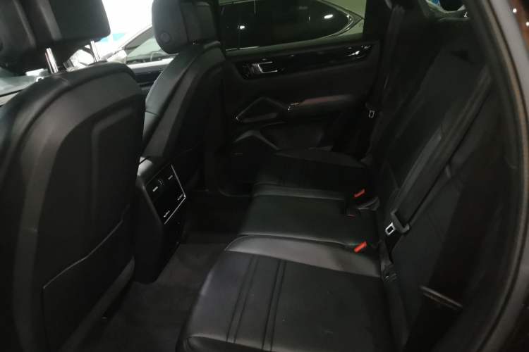 Used Porsche Cayenne 2019 Cayenne 3.0T Left Rear Seat