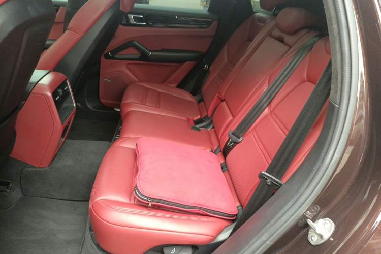 Used Porsche Cayenne 2019 Cayenne 3.0T Left Rear Seat
