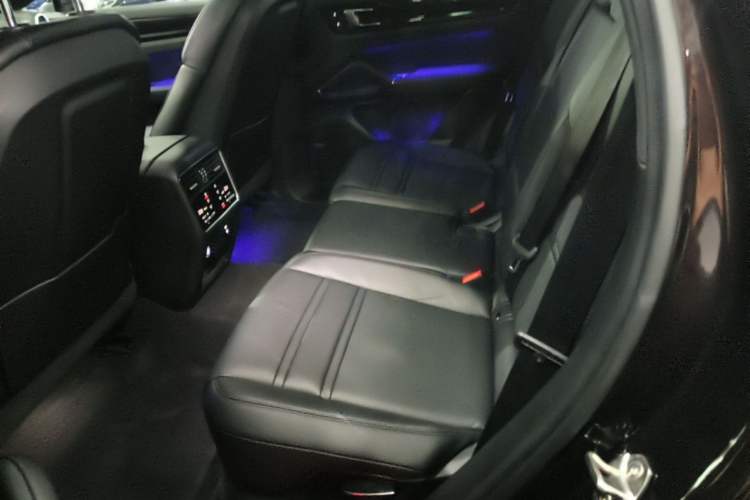 Used Porsche Cayenne 2019 Cayenne 3.0T Left Rear Seat