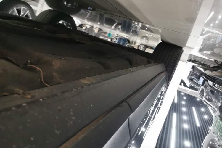 Used Porsche Cayenne 2019 Cayenne 3.0T Left Side Sill