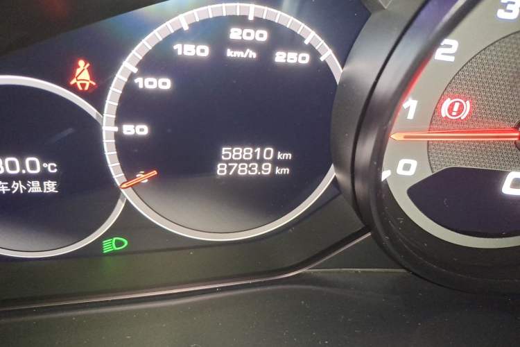Used Porsche Cayenne 2019 Cayenne 3.0T Odometer Close Up