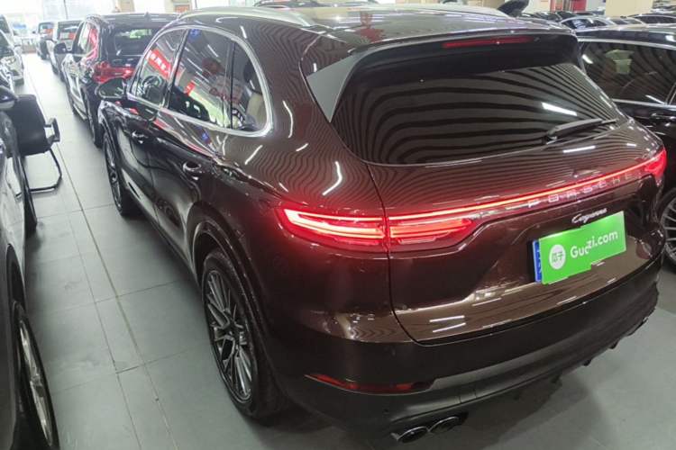 Used Porsche Cayenne 2019 Cayenne 3.0T Rear Left 45 Deg