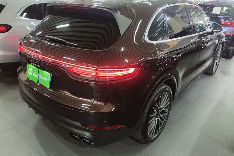 Used Porsche Cayenne 2019 Cayenne 3.0T Rear Right 45 Deg