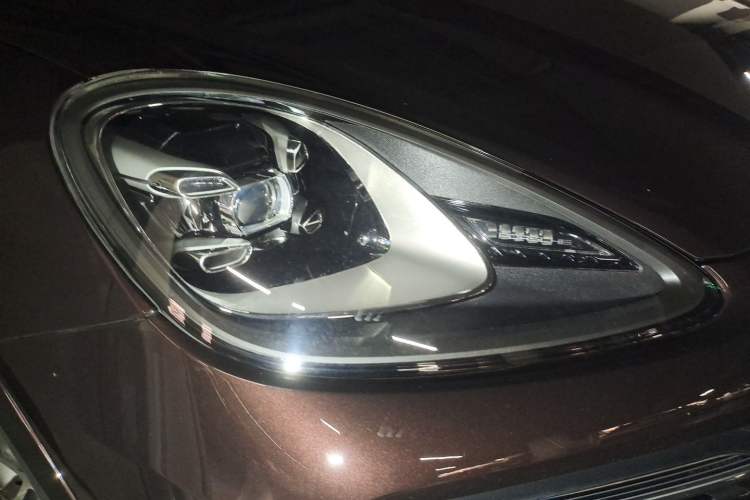 Used Porsche Cayenne 2019 Cayenne 3.0T Right Front Headlight