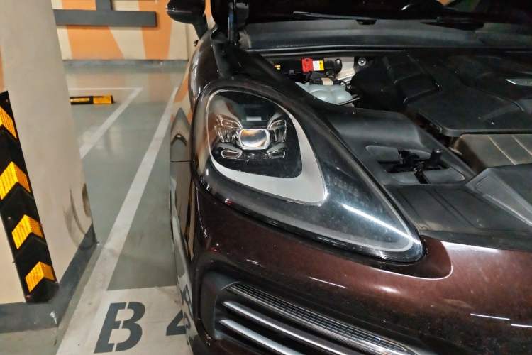 Used Porsche Cayenne 2019 Cayenne 3.0T Right Front Headlight
