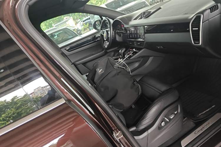 Used Porsche Cayenne 2019 Cayenne 3.0T Right Front Seat