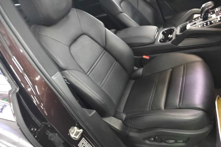 Used Porsche Cayenne 2019 Cayenne 3.0T Right Front Seat
