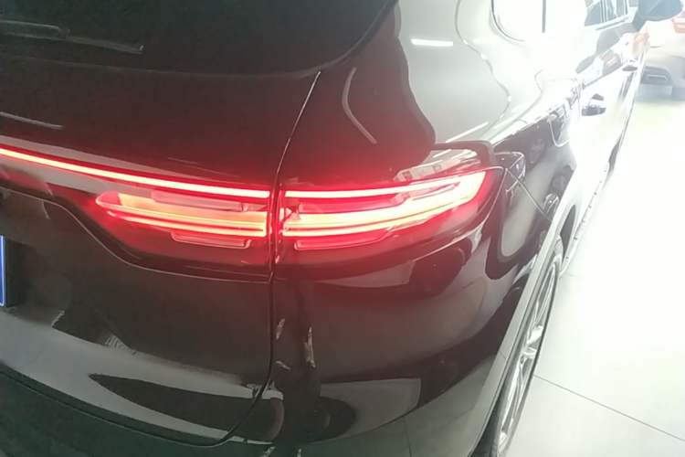 Used Porsche Cayenne 2019 Cayenne 3.0T Right Rear Taillight