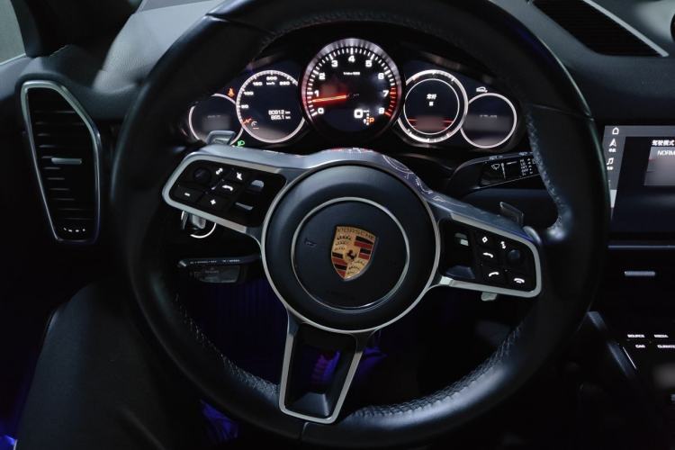 Used Porsche Cayenne 2019 Cayenne 3.0T Steering Wheel