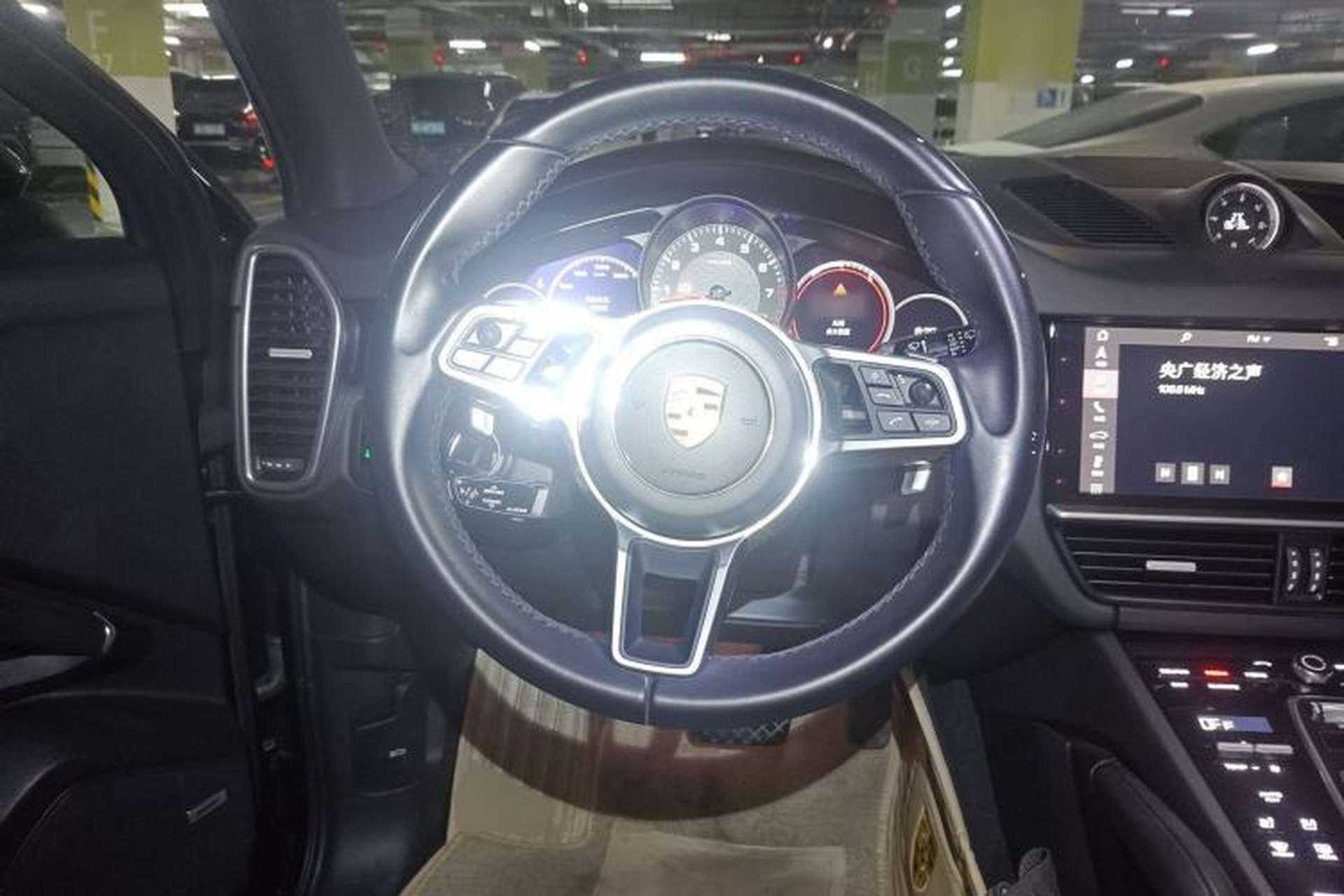 Used Porsche Cayenne 2019 Cayenne 3.0T Steering Wheel