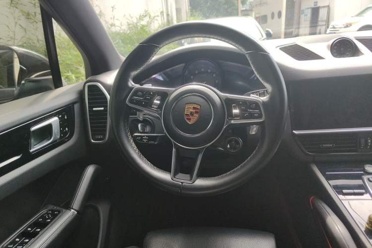 Used Porsche Cayenne 2019 Cayenne 3.0T Steering Wheel
