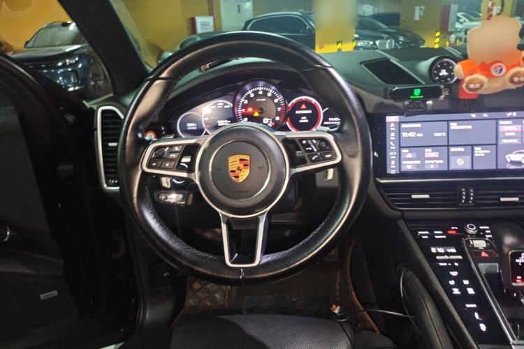 Used Porsche Cayenne 2019 Cayenne 3.0T Steering Wheel