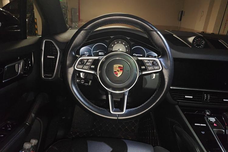 Used Porsche Cayenne 2019 Cayenne 3.0T Steering Wheel