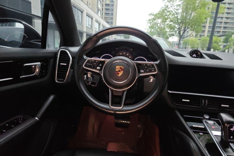 Used Porsche Cayenne 2019 Cayenne 3.0T Steering Wheel