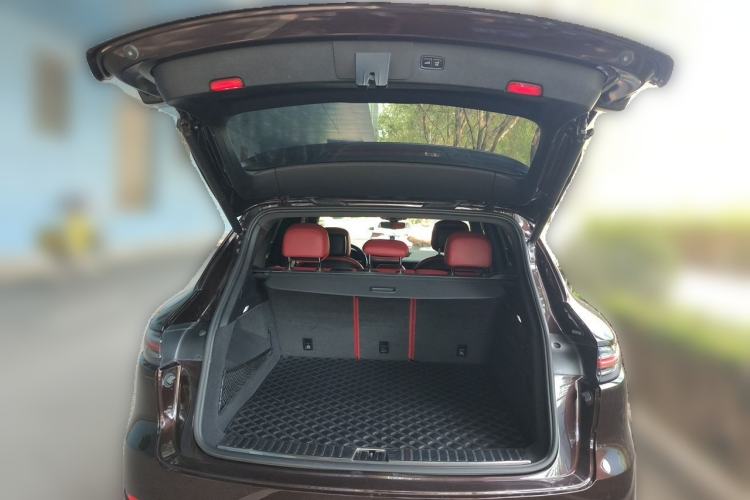 Used Porsche Cayenne 2019 Cayenne 3.0T Trunk
