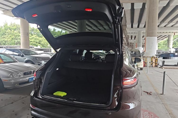 Used Porsche Cayenne 2019 Cayenne 3.0T Trunk