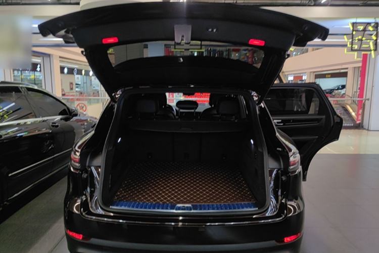 Used Porsche Cayenne 2019 Cayenne 3.0T Trunk
