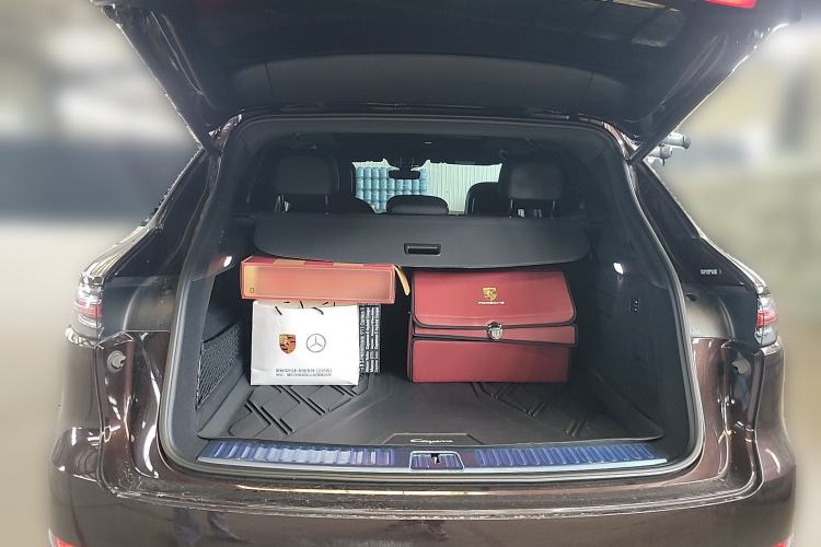 Used Porsche Cayenne 2019 Cayenne 3.0T Trunk