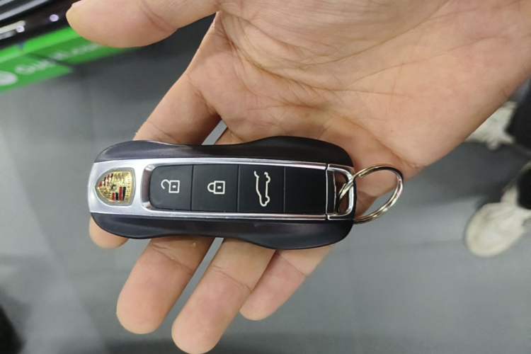 Used Porsche Cayenne 2019 Cayenne 3.0T Vehicle Key