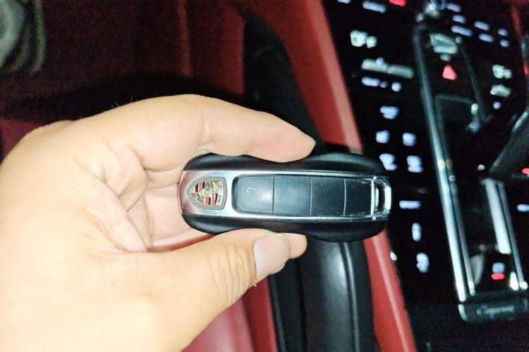 Used Porsche Cayenne 2019 Cayenne 3.0T Vehicle Key