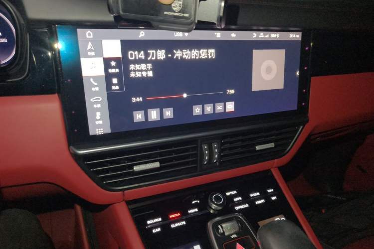 Used Porsche Cayenne 2019 Cayenne 3.0T Audio And AC Panel