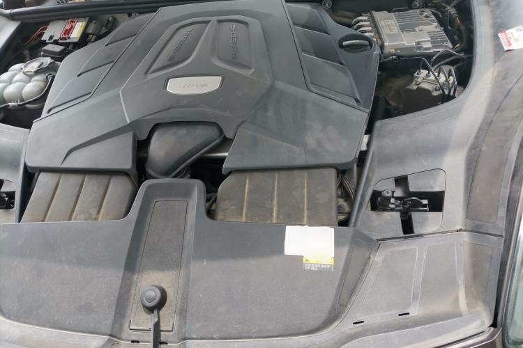 Used Porsche Cayenne 2019 Cayenne 3.0T Engine Bay