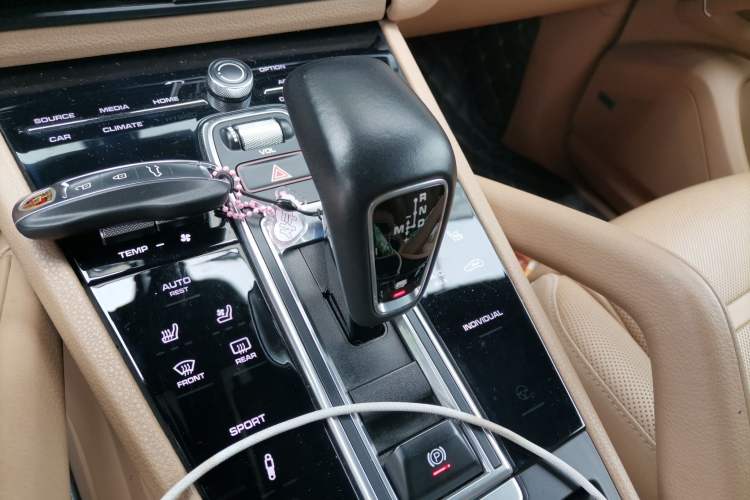 Used Porsche Cayenne 2019 Cayenne 3.0T Gear Lever
