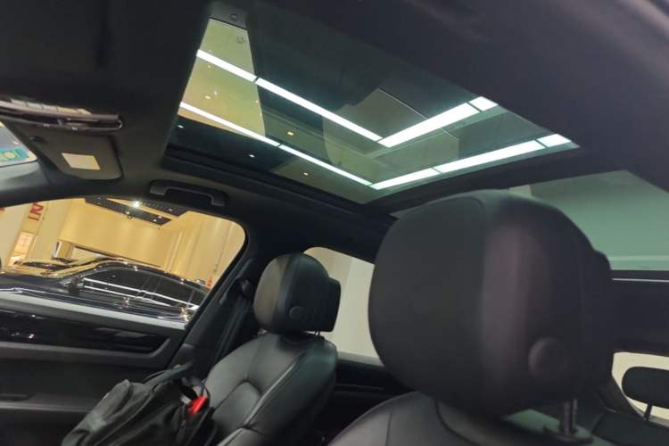 Used Porsche Cayenne 2019 Cayenne 3.0T Headliner