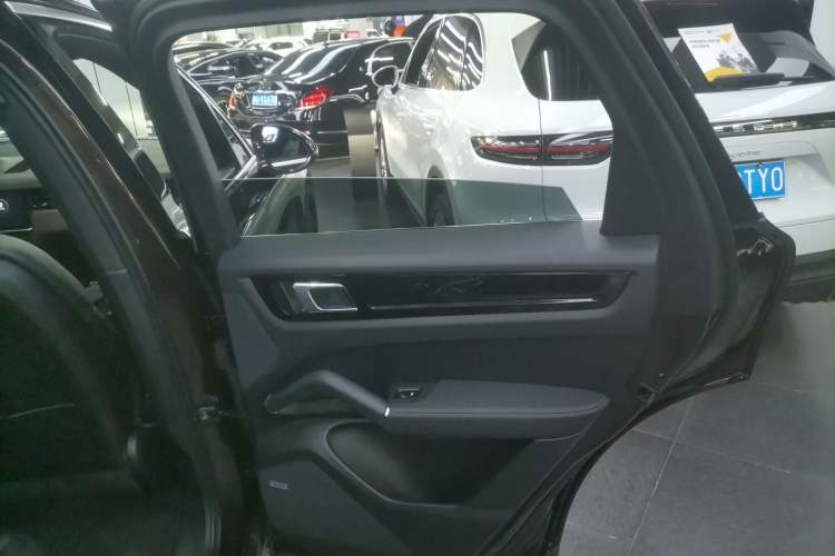 Used Porsche Cayenne 2019 Cayenne 3.0T Interior 6