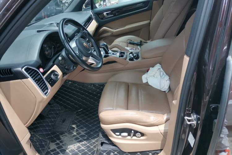 Used Porsche Cayenne 2019 Cayenne 3.0T Left Front Seat